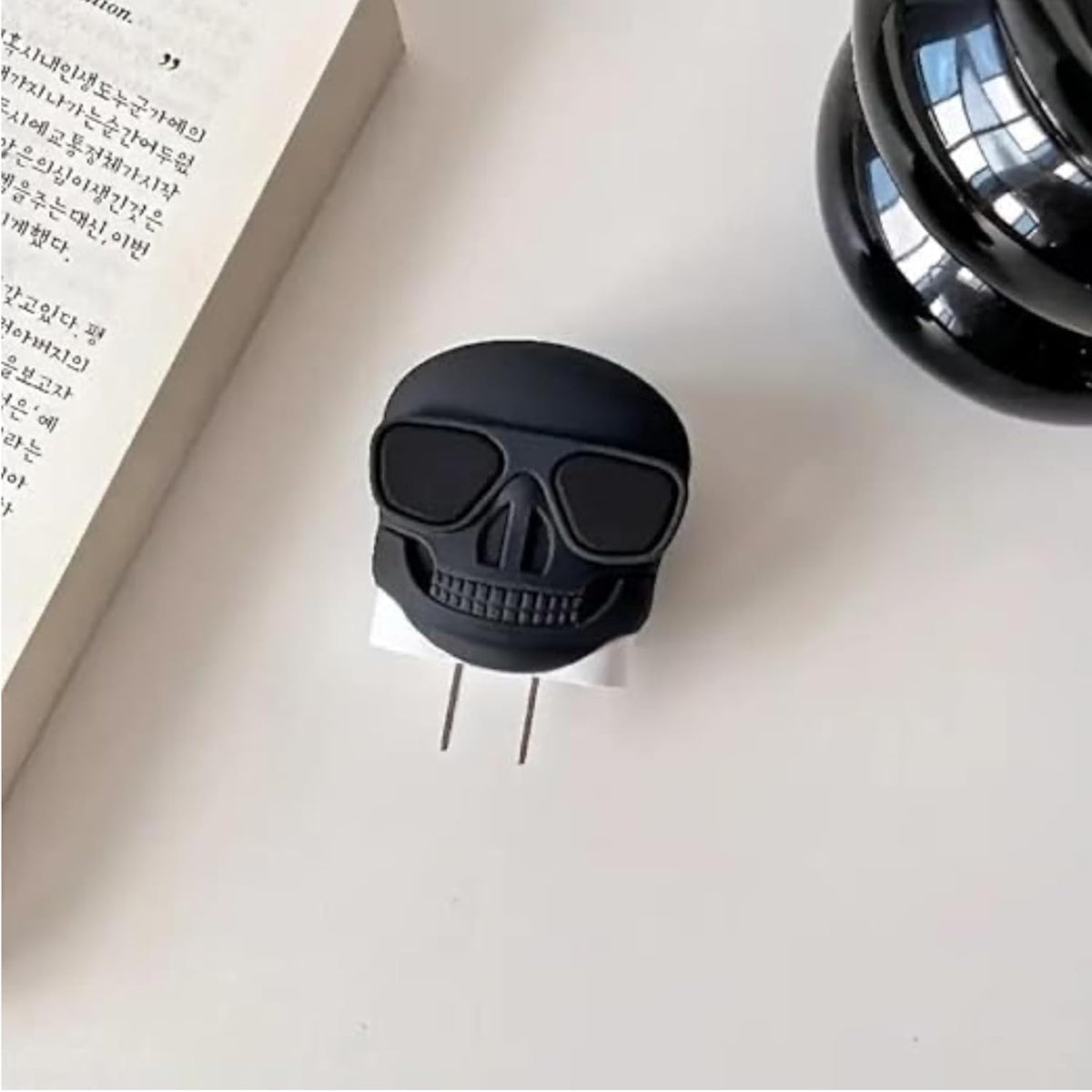 Skull Design Charger & Cable Protector